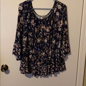 Ruffly, navy blue top